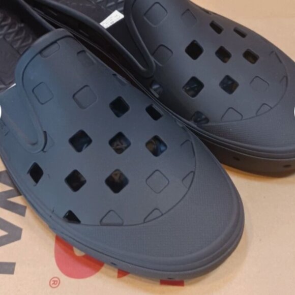Vans Men\'s 13 Slip On Mule Trek Black VN00005V8BLK New With Tags And Box Label